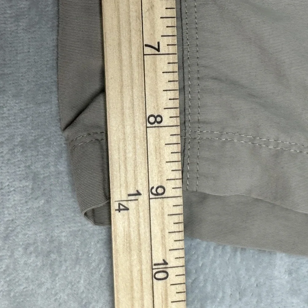 The North‎ Face Cargo Shorts Mens 2XL Beige Nylon Elastic Waist Hiking Outdoor
